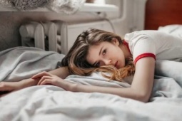 Hai triệu chứng khi thức dậy buổi sáng báo hiệu ung thư