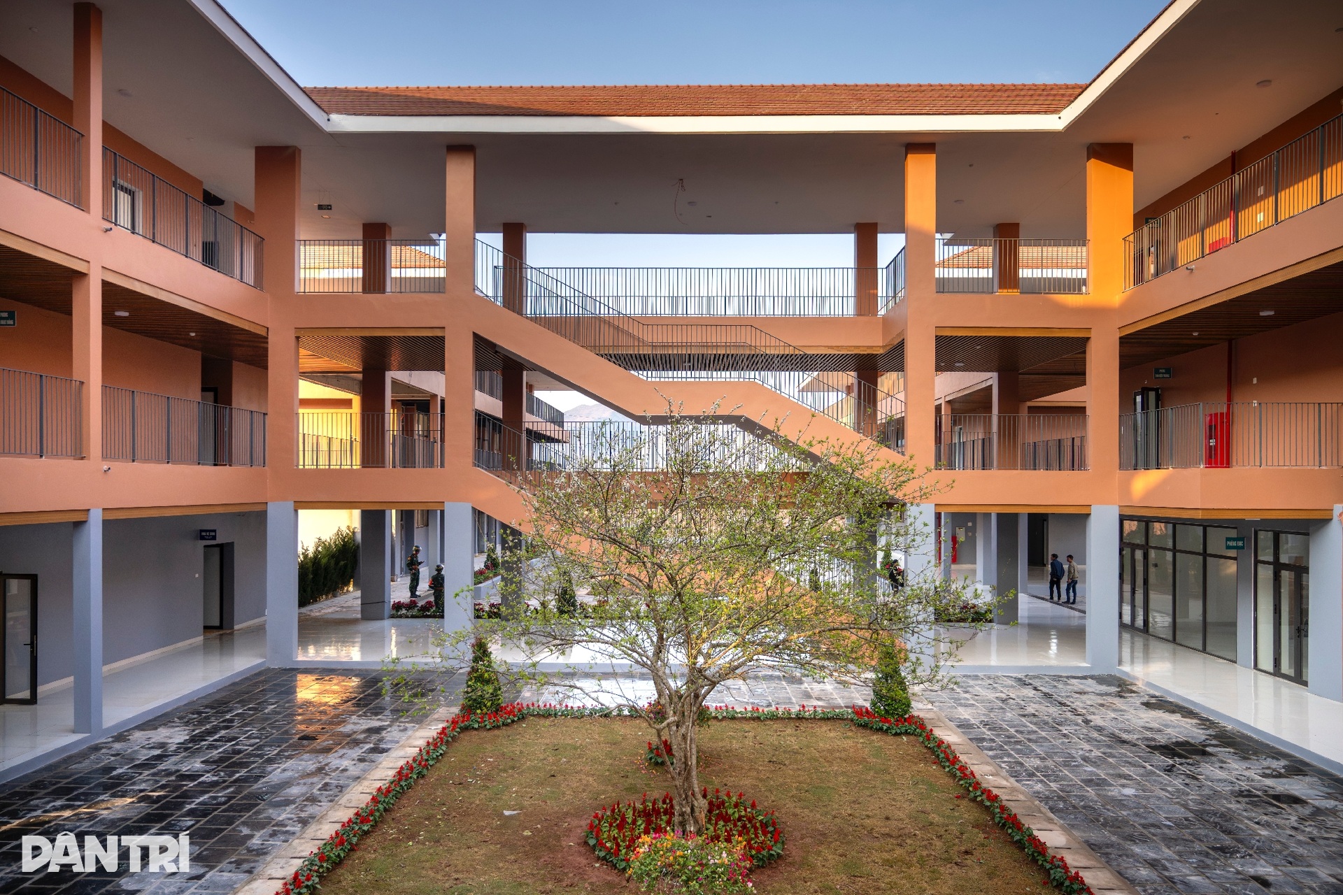 Ngắm kiến trúc ngôi trường “5 sao” hiện đại bậc nhất vùng biên ở Việt Nam - 5