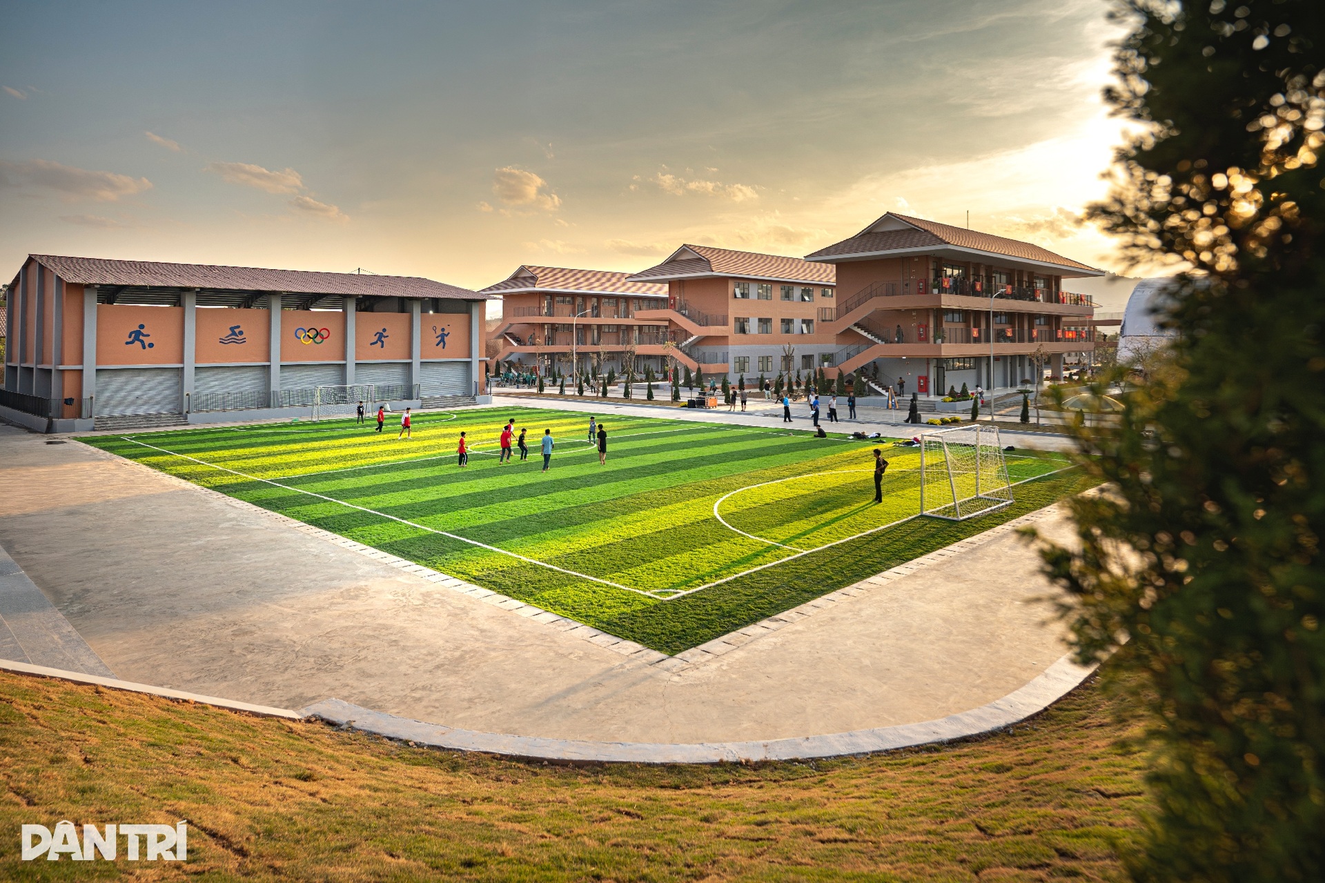 Ngắm kiến trúc ngôi trường “5 sao” hiện đại bậc nhất vùng biên ở Việt Nam - 12