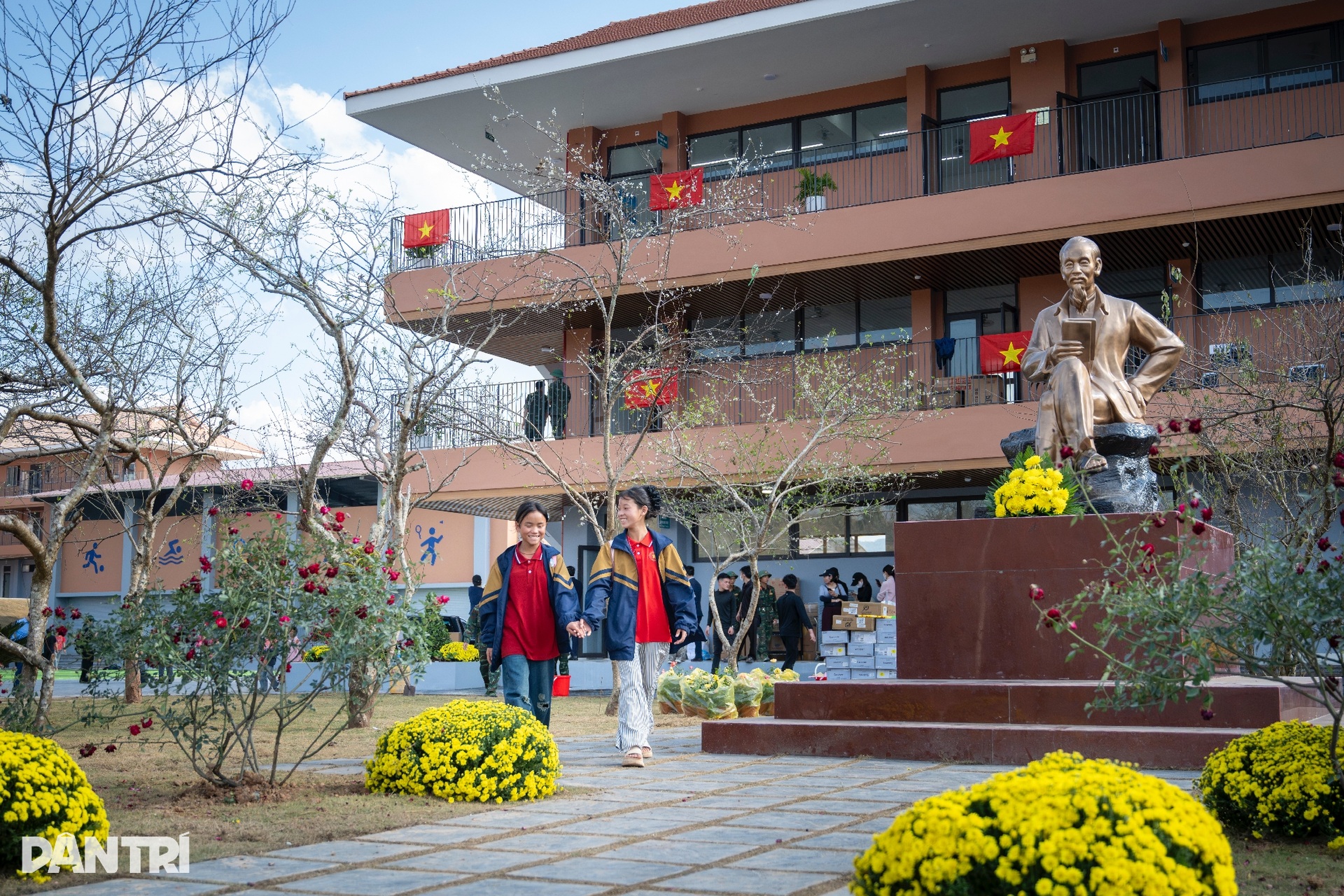 Ngắm kiến trúc ngôi trường “5 sao” hiện đại bậc nhất vùng biên ở Việt Nam - 15