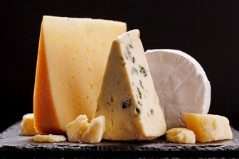 Nghiên cứu 25 năm cho thấy ăn pho mát giúp giảm nguy cơ mất trí nhớ