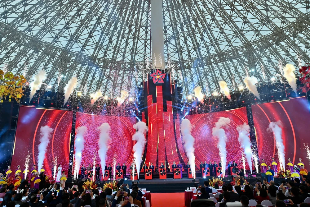 Chính thức khai mạc Hội chợ Mùa Xuân lần thứ nhất năm 2026 với chủ đề “Kết nối thịnh vượng - Đón Xuân huy hoàng”. z7492153653104_18f73440bcb70fa651f0313aa475fe7f.jpg