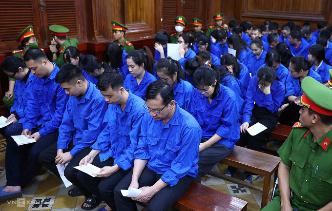 Các bị cáo trong vụ án. Ảnh: Trần Quỳnh