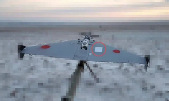 UAV BM-35 Nga gắn bộ thu phát Starlink (khoanh đỏ) trong ảnh đăng ngày 1/2. Ảnh: BBC