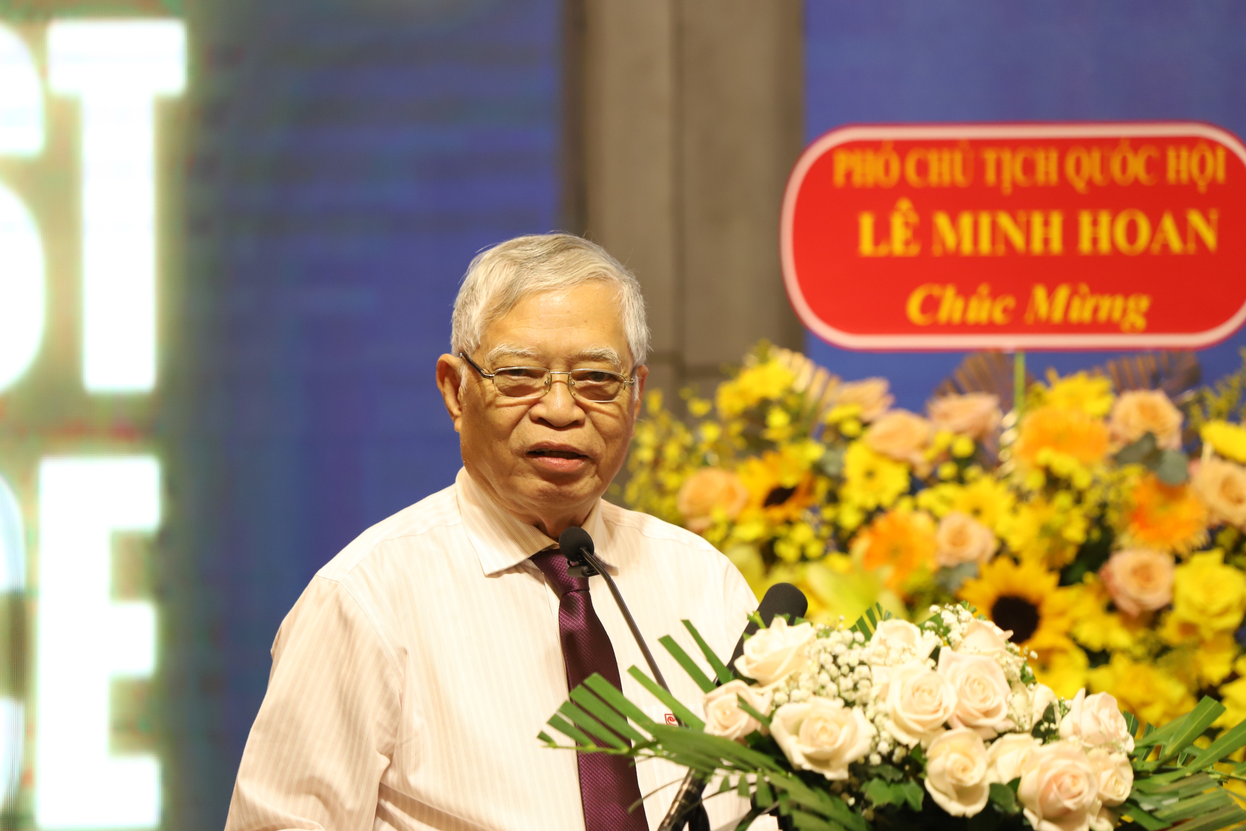 Kỹ sư Hồ Quang Cua nâng cúp ‘Gạo ngon nhất thế giới’ ngay tại Cần Thơ  - Ảnh 5.