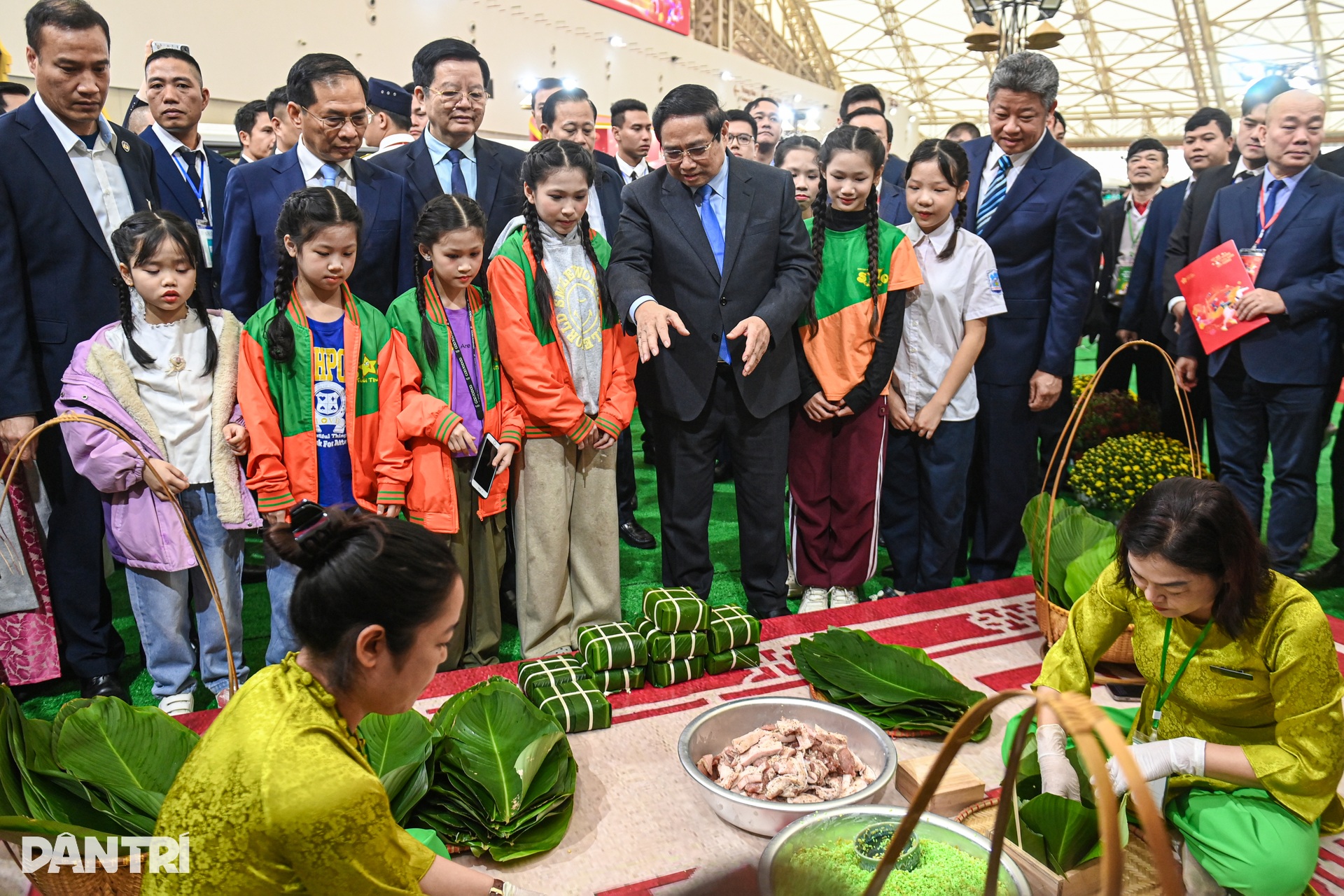 Thủ tướng kỳ vọng lan tỏa thương hiệu Việt qua Hội chợ Mùa Xuân 2026 - 9