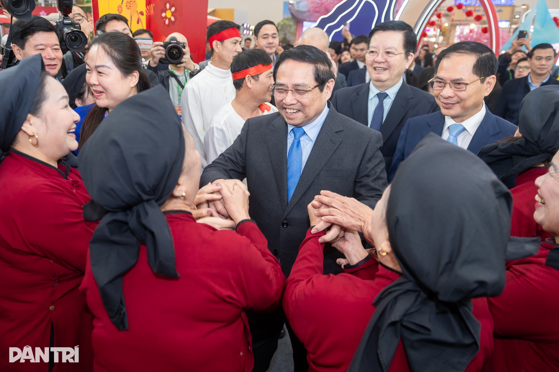 Thủ tướng kỳ vọng lan tỏa thương hiệu Việt qua Hội chợ Mùa Xuân 2026 - 10