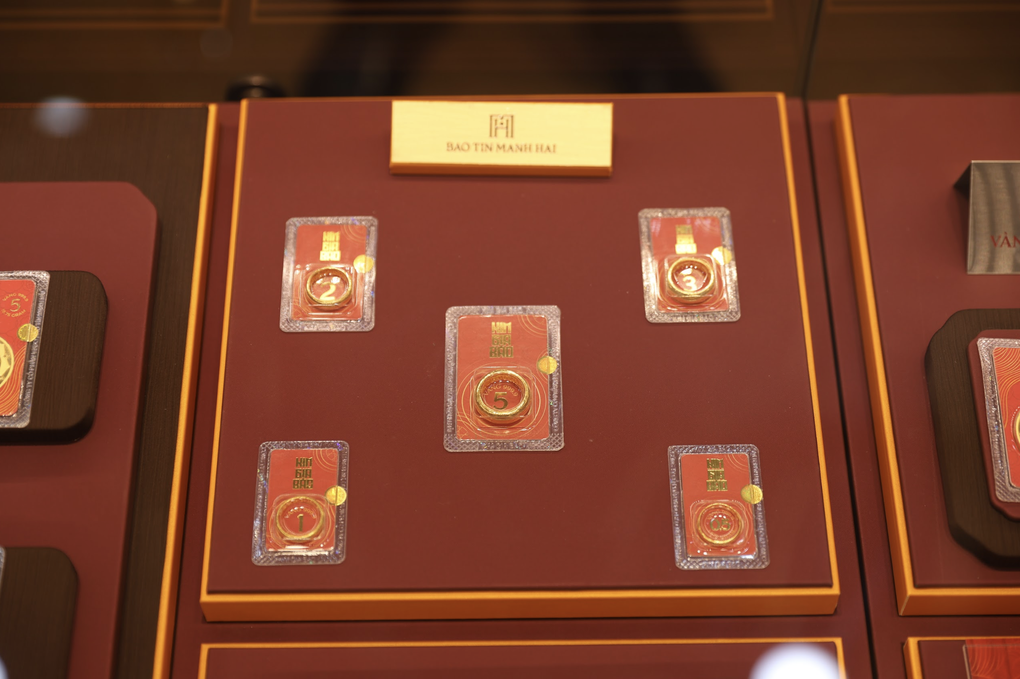 Cửa hàng vàng đầu tiên của Bảo Tín Mạnh Hải ở TPHCM - 4