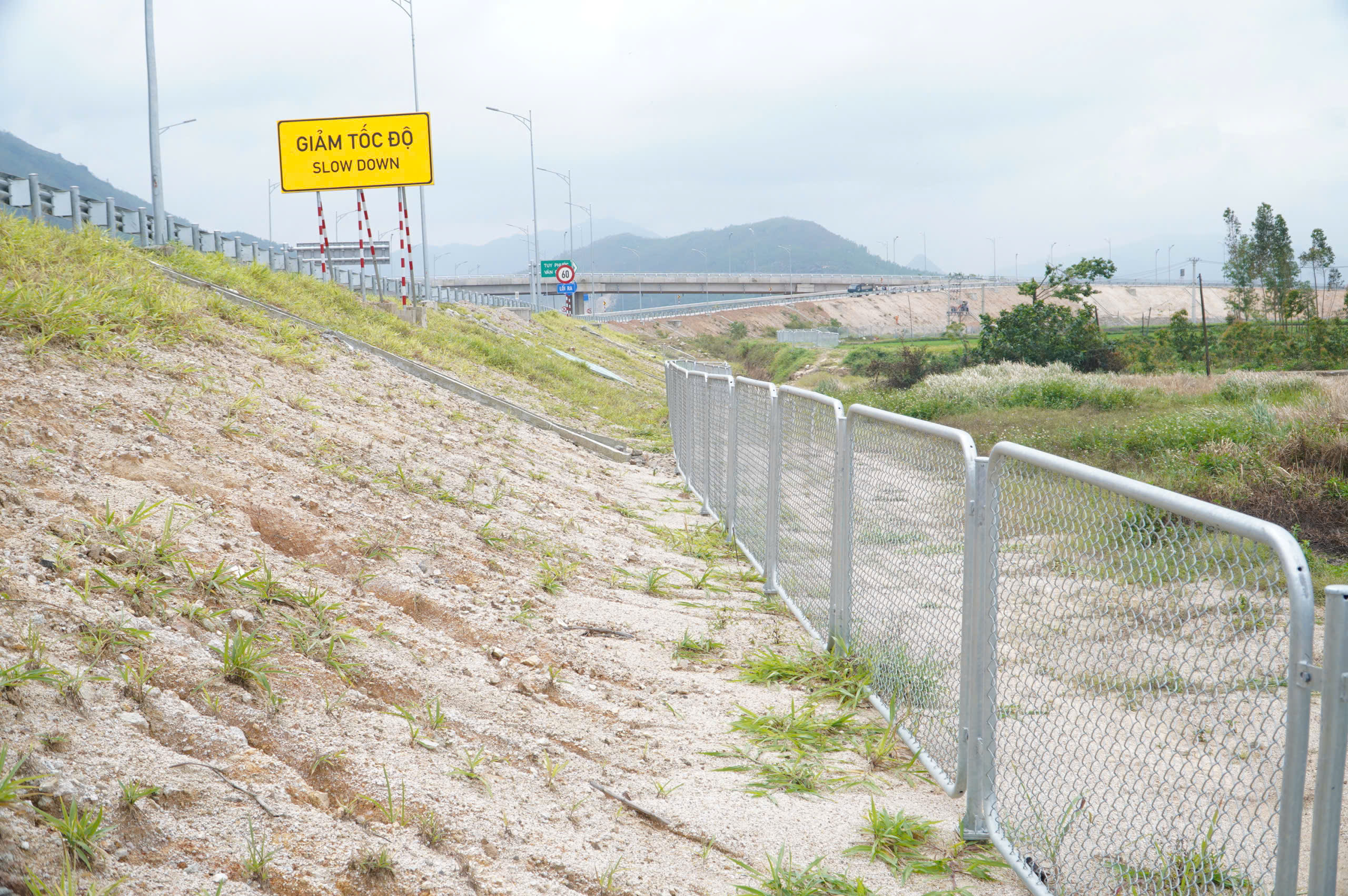 Cao tốc Quy Nhơn – Chí Thạnh đếm ngược ngày thông xe - Ảnh 7.