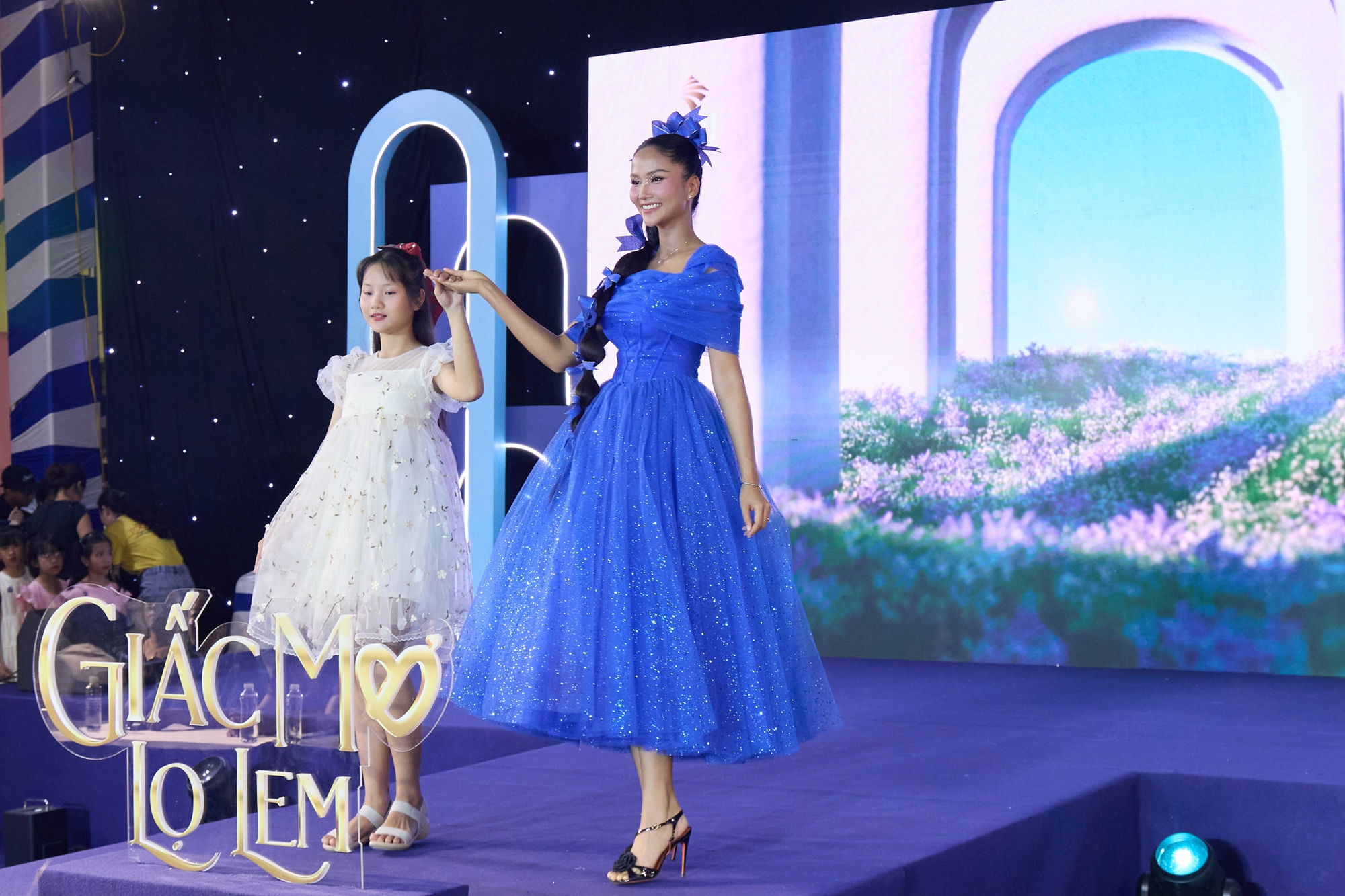 1770028491 130 Giac mo Lo Lem va phep mau co that cho