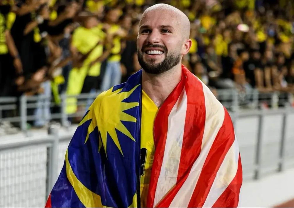 Bong- da- Malaysia- Joao- Figueiredo.jpg