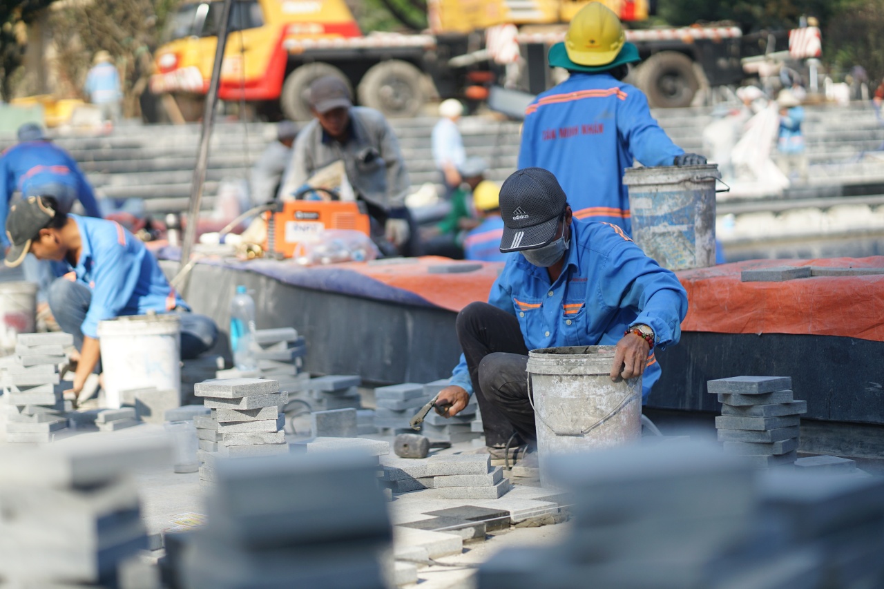 Biểu trưng “giọt nước” cao 6m tưởng niệm nạn nhân COVID-19 ở TP.HCM có gì đặc biệt?- Ảnh 9.