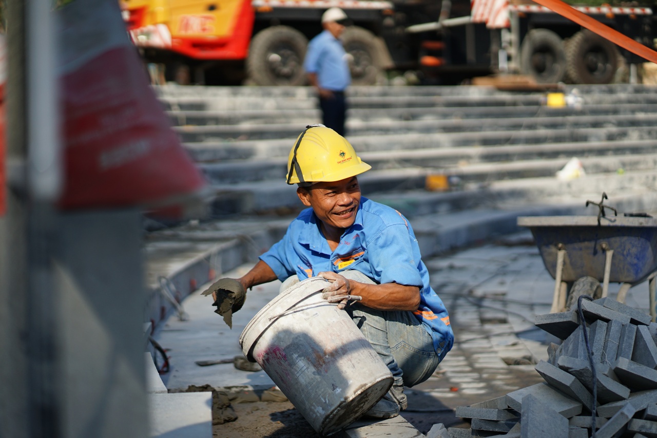 Biểu trưng “giọt nước” cao 6m tưởng niệm nạn nhân COVID-19 ở TP.HCM có gì đặc biệt?- Ảnh 13.