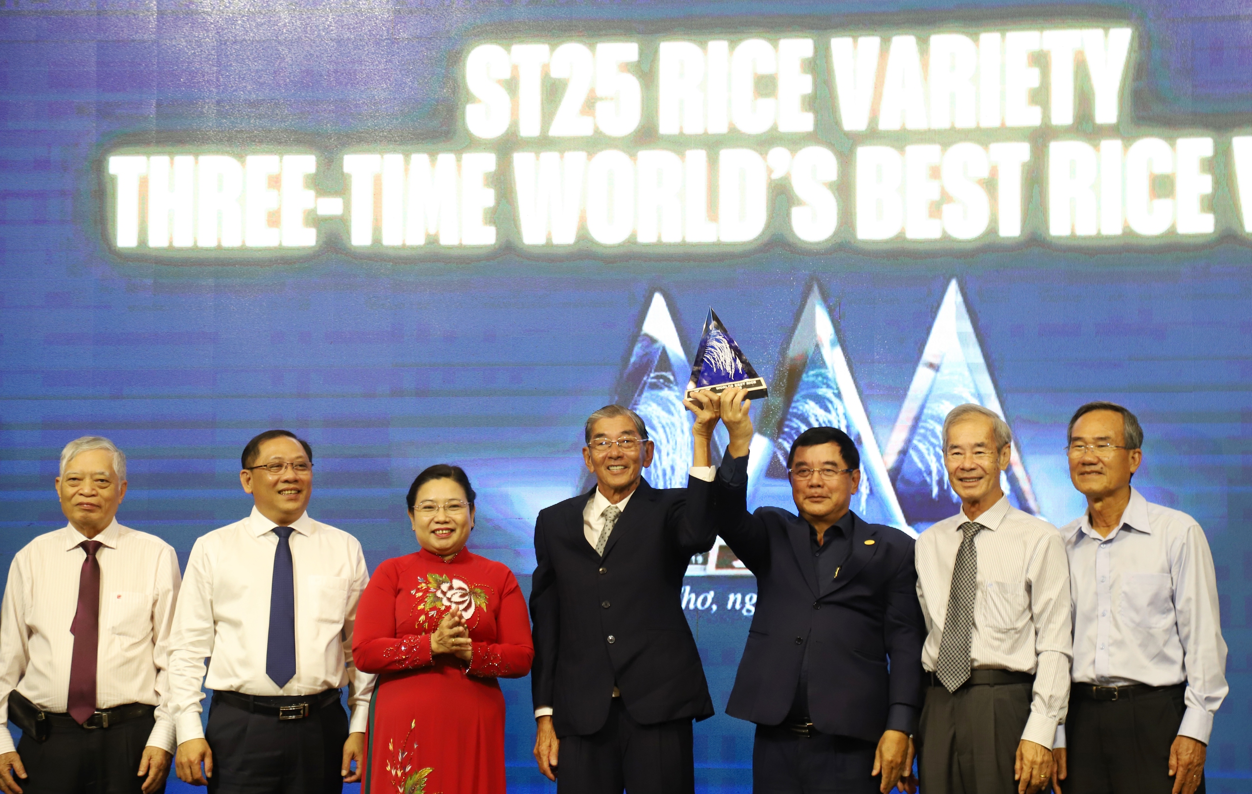 Phó chủ tịch Quốc hội Lê Minh Hoan: 'Khi một hạt gạo biết kể chuyện về Việt Nam' 3 Phó chủ tịch Quốc hội Lê Minh Hoan: 'Khi một hạt gạo biết kể chuyện về Việt Nam' - Ảnh 3.