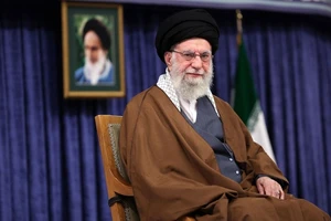 Lãnh tụ tối cao Khamenei cảnh báo xung đột khu vực nếu Mỹ tấn công Iran