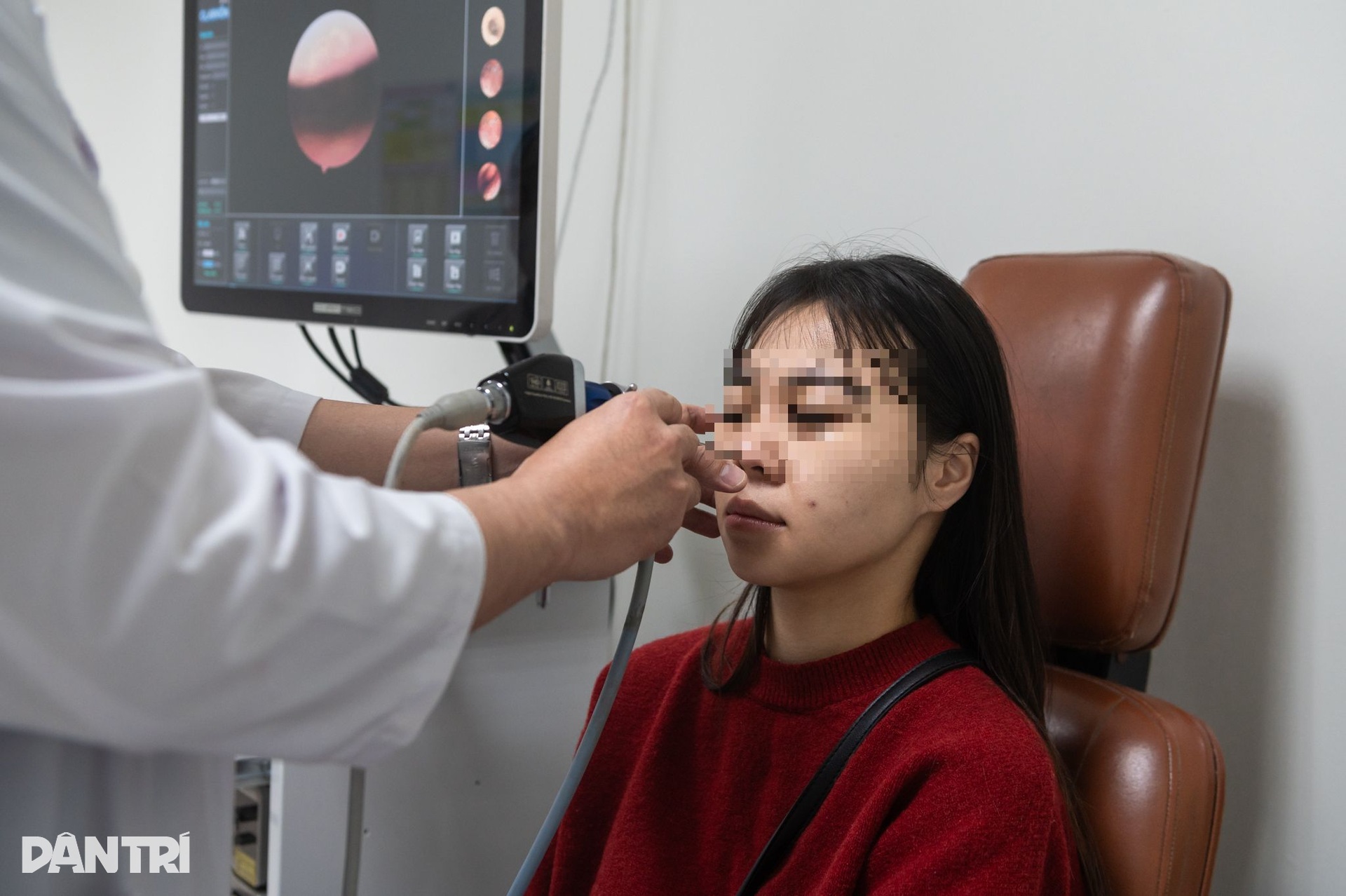 Bên trong khoang mũi sưng nề của người Hà Nội giữa cao điểm ô nhiễm - 7