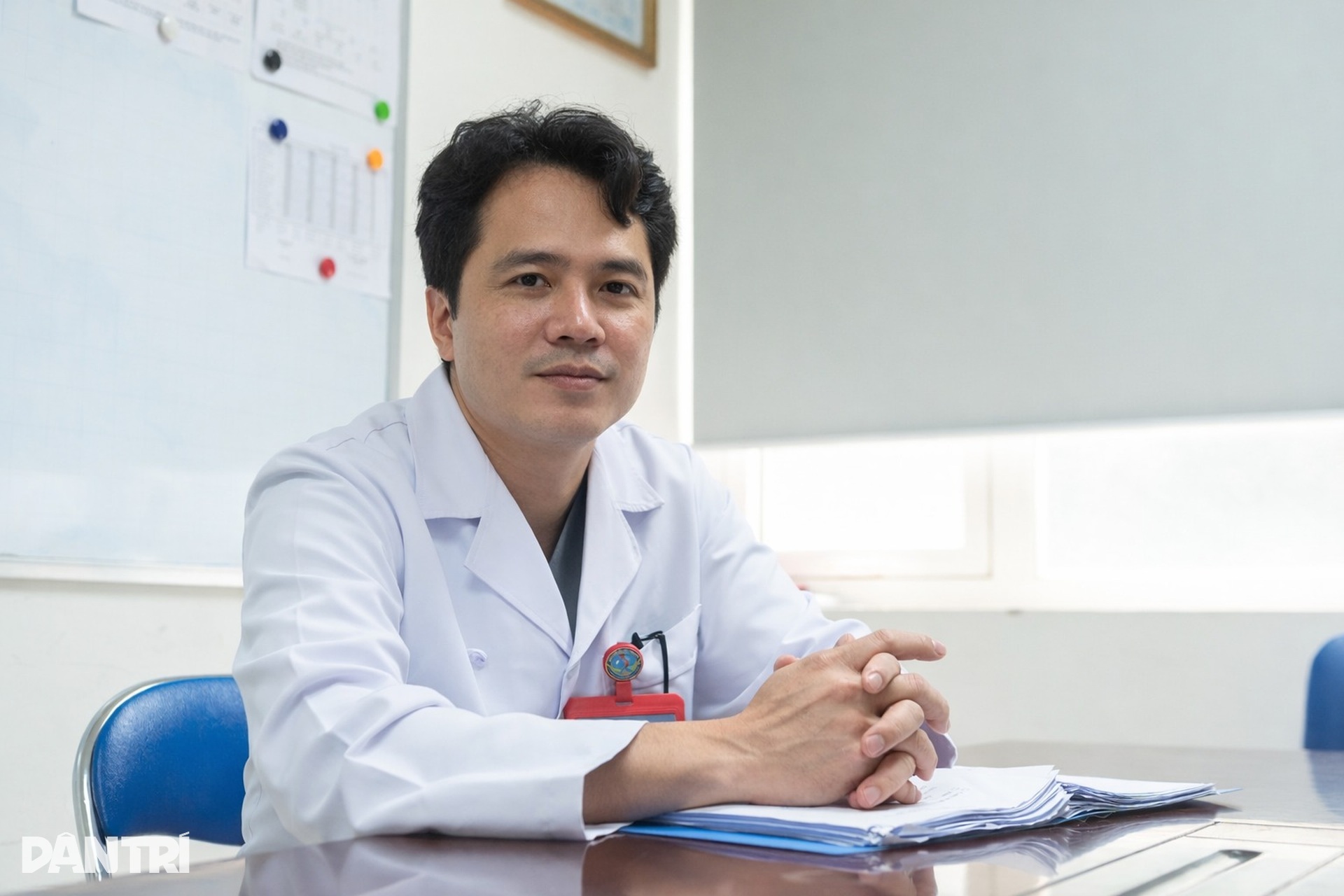 Bên trong khoang mũi sưng nề của người Hà Nội giữa cao điểm ô nhiễm - 12