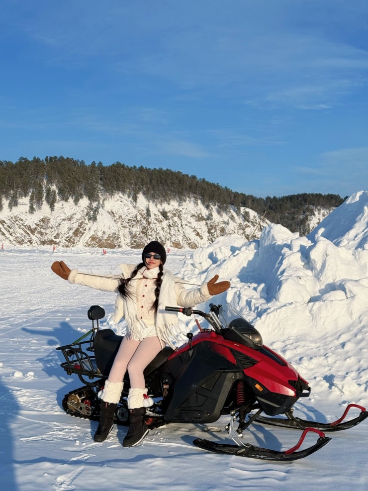 Khách Việt trải nghiệm cuộc sống ở nơi nước 100 độ chưa rơi xuống đã đóng băng - 6