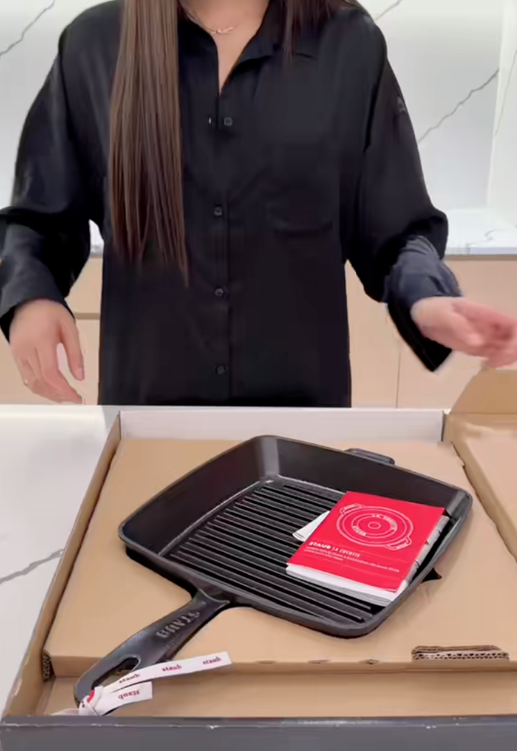 Nghe Hoa hậu Kỳ Duyên bóc giá đồ bếp mà Nghe Hoa hậu Kỳ Duyên bóc giá đồ bếp mà