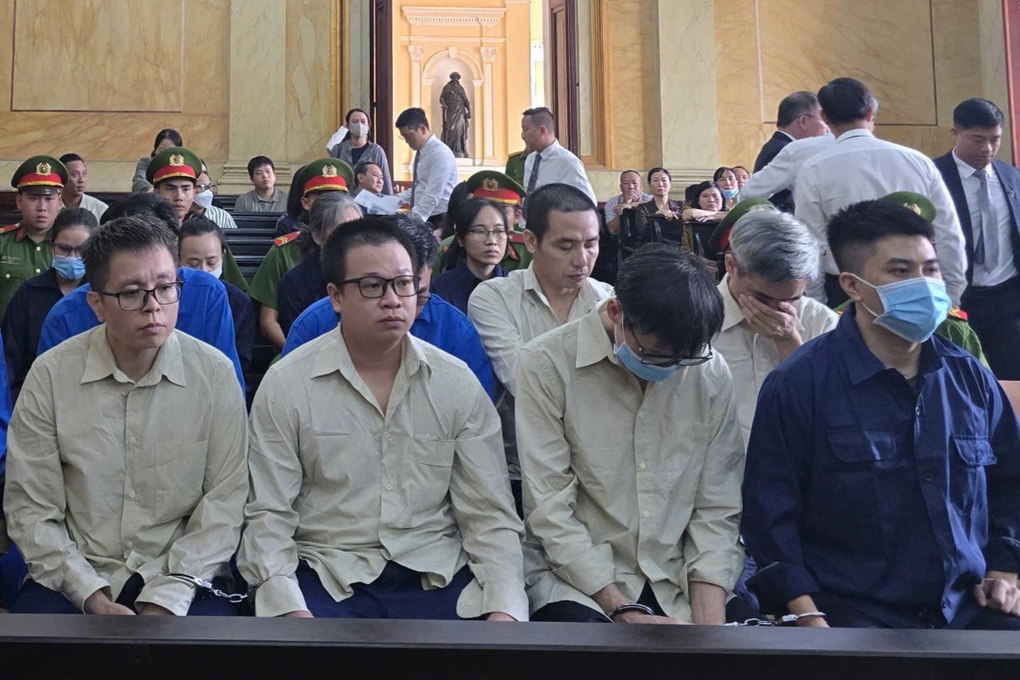 Cựu lãnh đạo Chi cục Thú y vùng VI tiếp tay đường dây buôn lậu nghìn tỷ - 2