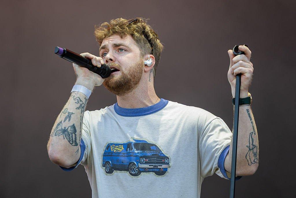 Nam ca sĩ vô gia cư đổi đời bằng bản hit kỉ lục đứng đầu 10 tuần liên tiếp, sân khấu debut Grammy khiến cả thế giới ngợi ca- Ảnh 6.