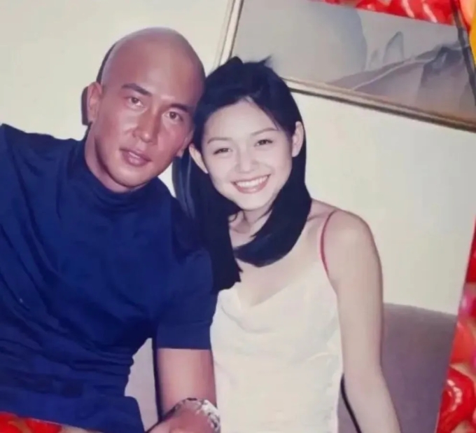 DJ Koo và Từ Hy Viên bên nhau thập niên 1990. Ảnh: Next Apple