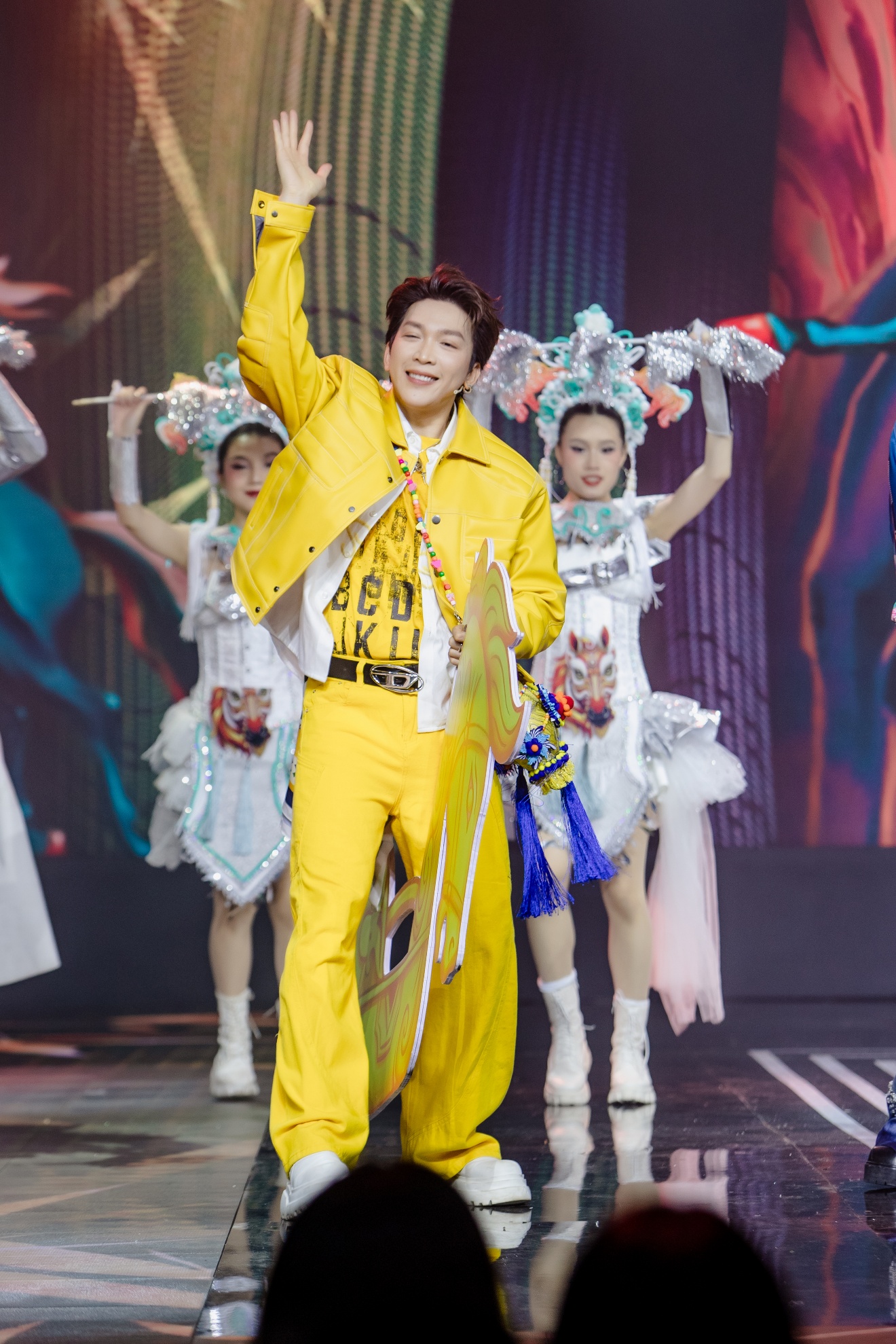 Tổng đạo diễn Trần Thành Trung và cuộc chơi lớn mở màn Gala Nhạc Việt Tết 2026- Ảnh 4. Tổng đạo diễn Trần Thành Trung và cuộc chơi lớn mở màn Gala Nhạc Việt Tết 2026- Ảnh 4.