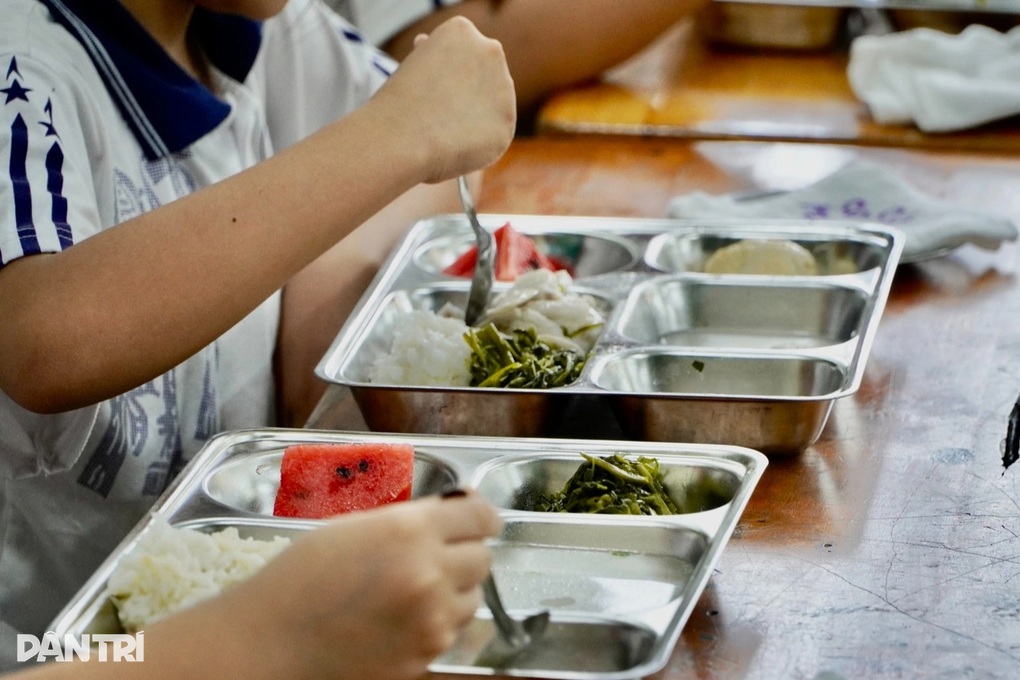Vụ hô biến thịt hết hạn vào trường học: Quy trình an toàn đứt gãy ở đâu? - 3