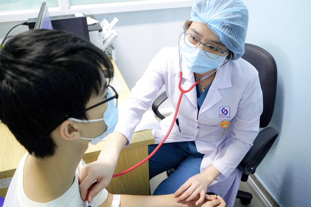 Phát hiện một trường hợp sốt xuất huyết biến chứng hiếm gặp ở TPHCM - 3