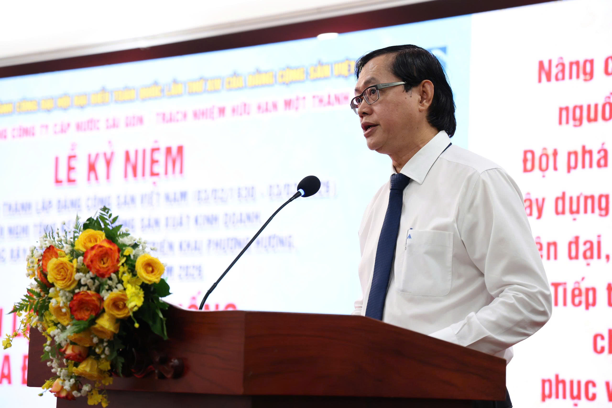 SAWACO: Vững bước dưới cờ Đảng, kiến tạo ngành nước thông minh - Ảnh 3.