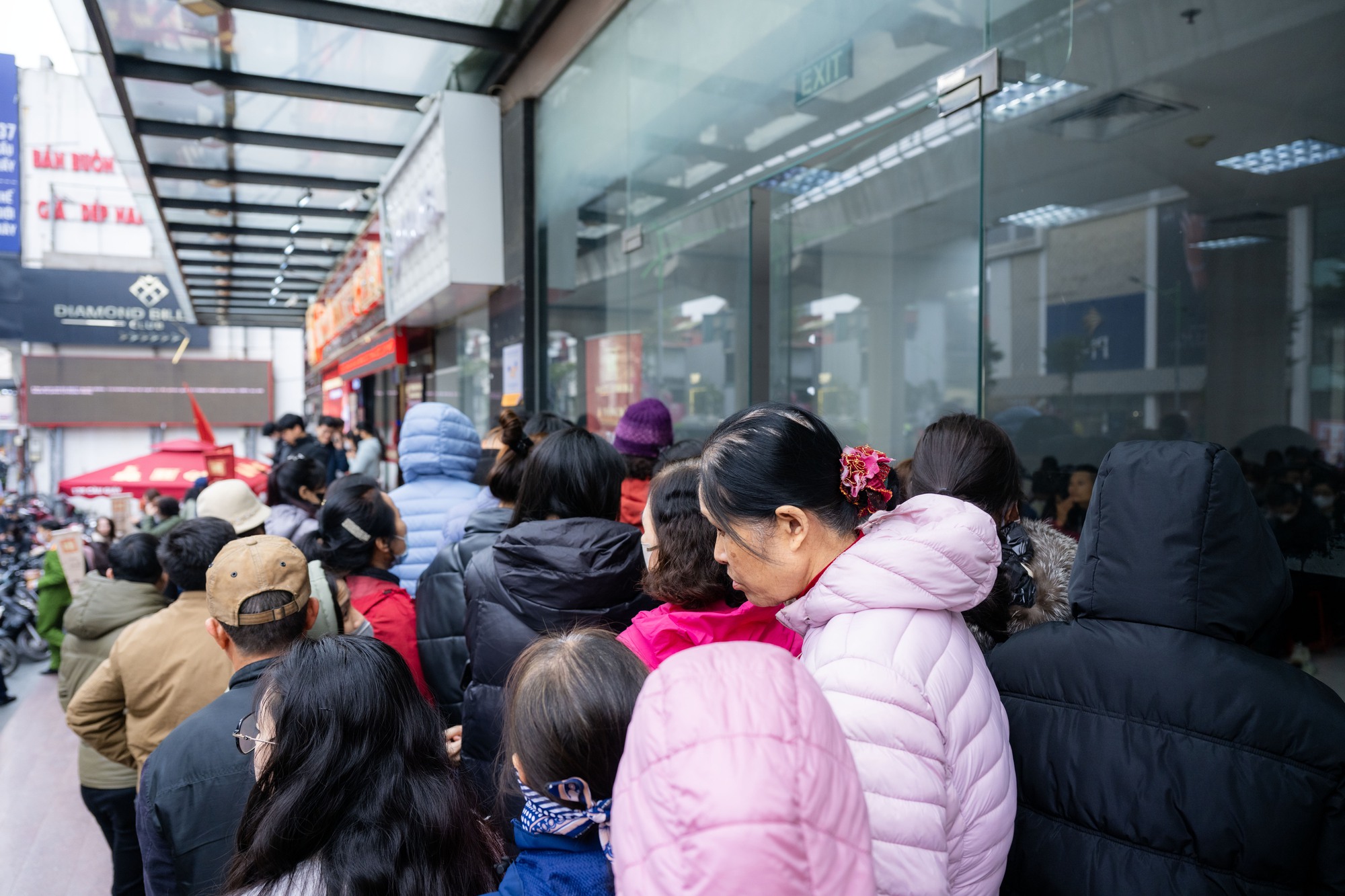 Vay tiền “đu đỉnh” vàng, người đàn ông ở Hà Nội lỗ nặng, vợ chồng cãi nhau suốt ngày- Ảnh 3.