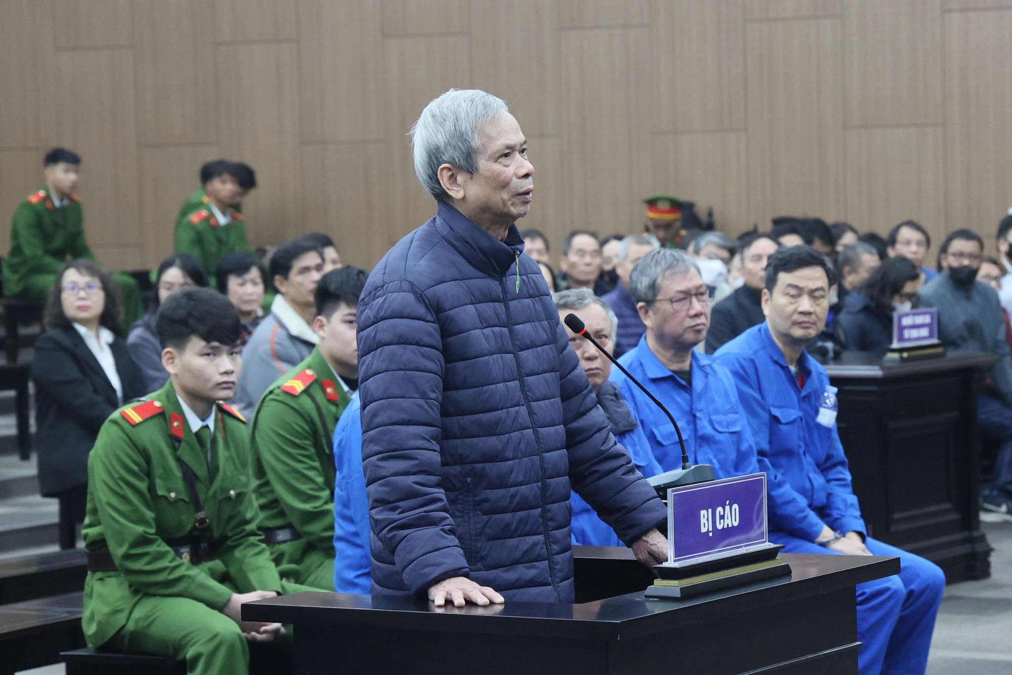 Cựu Tổng giám đốc VICEM Nguyễn Ngọc Anh lĩnh án 15 năm tù  - Ảnh 2.