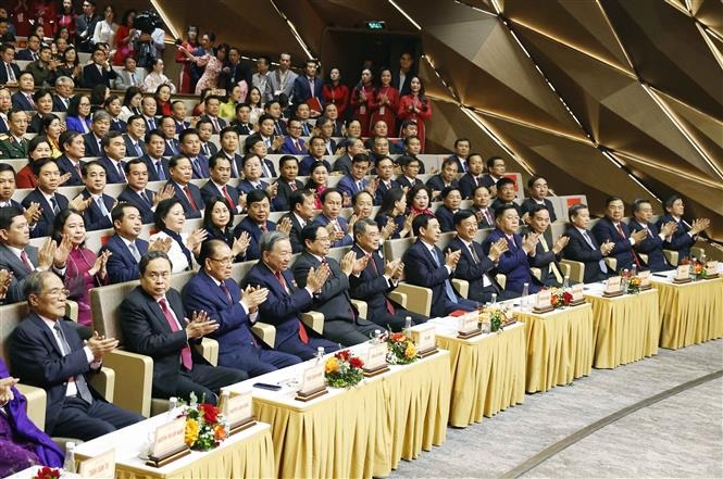 Tổng Bí thư Tô Lâm dự Lễ tuyên dương Bí thư chi bộ xuất sắc và trao giải Búa liềm vàng - Ảnh 2.