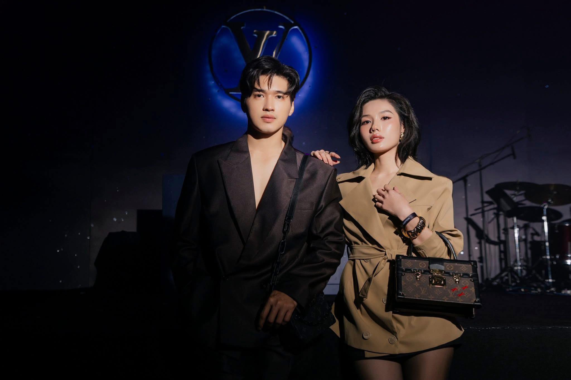 Tóm dính cặp sao Vbiz cùng về sau sự kiện: Nhan sắc vàng ròng cả đôi, ngắm quên sầu là có thật- Ảnh 6.