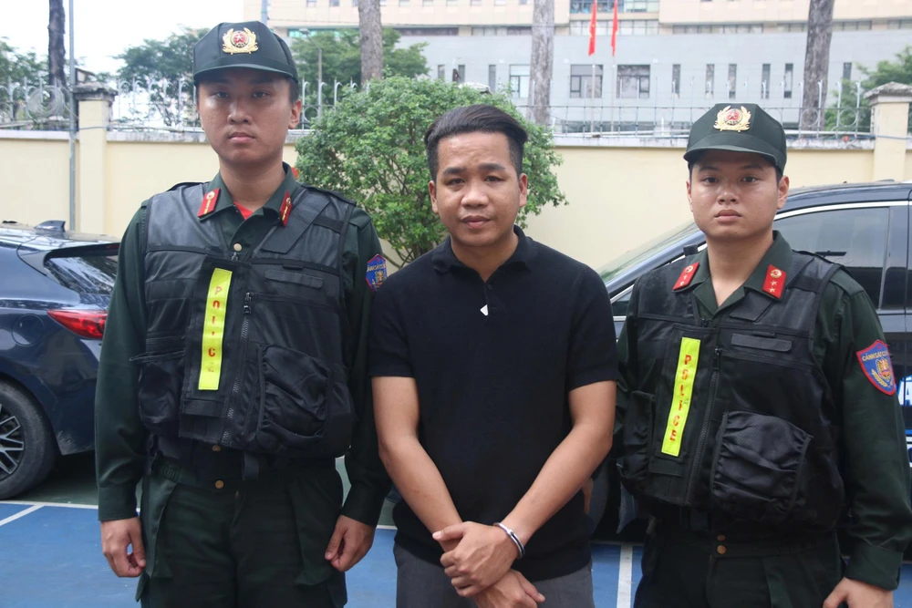 duoc-dat-bac-620-nguoi-cam-dau-cong-ty-mua-ban-no-620-bi-bat (6).jpg