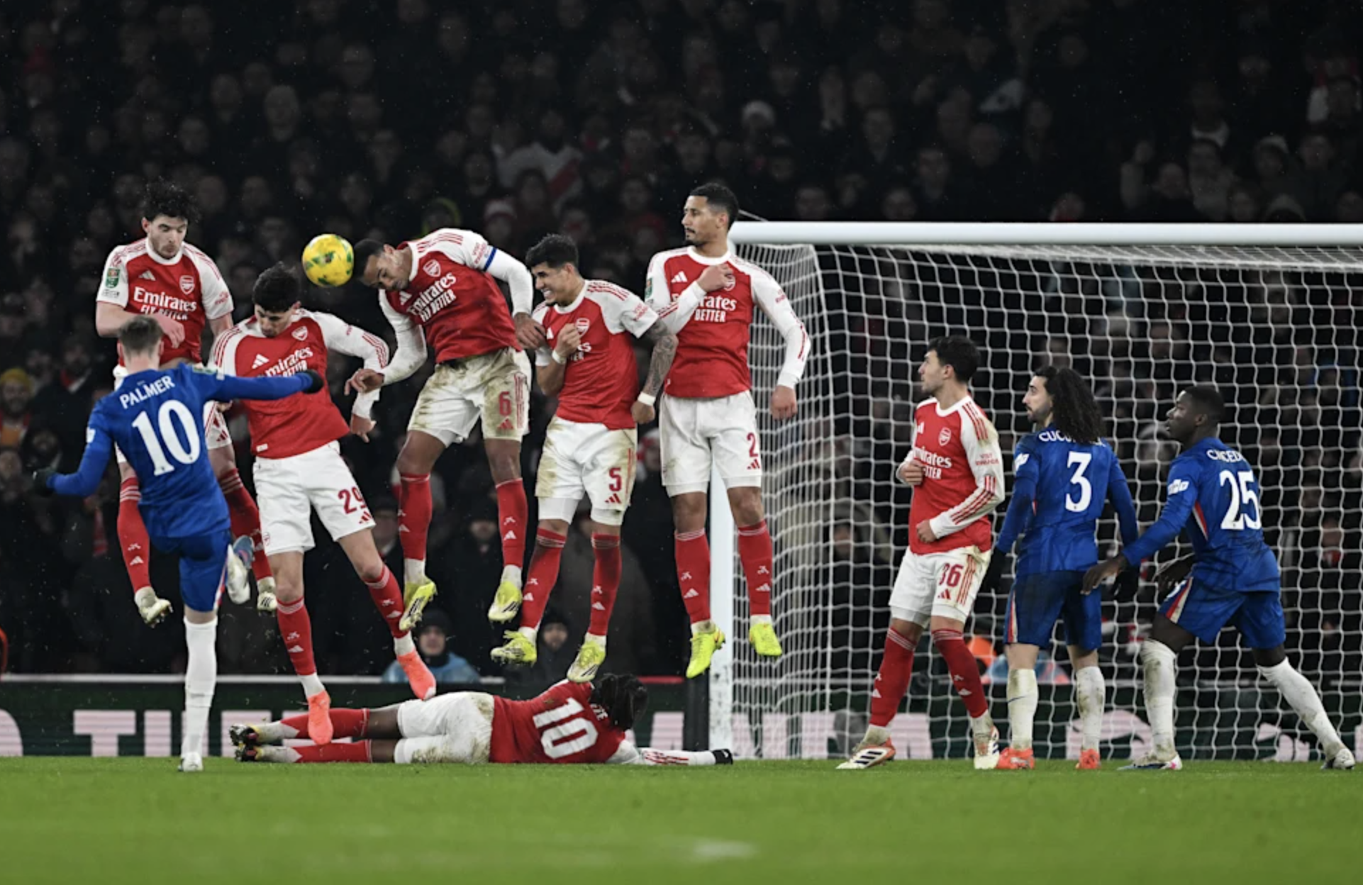 Kai Havertz ghi bàn phút bù giờ, Arsenal vào chung kết League Cup - Ảnh 4.