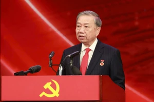 96 Bí thư chi bộ được tuyên dương trong ngày kỷ niệm 96 năm ngày thành lập Đảng