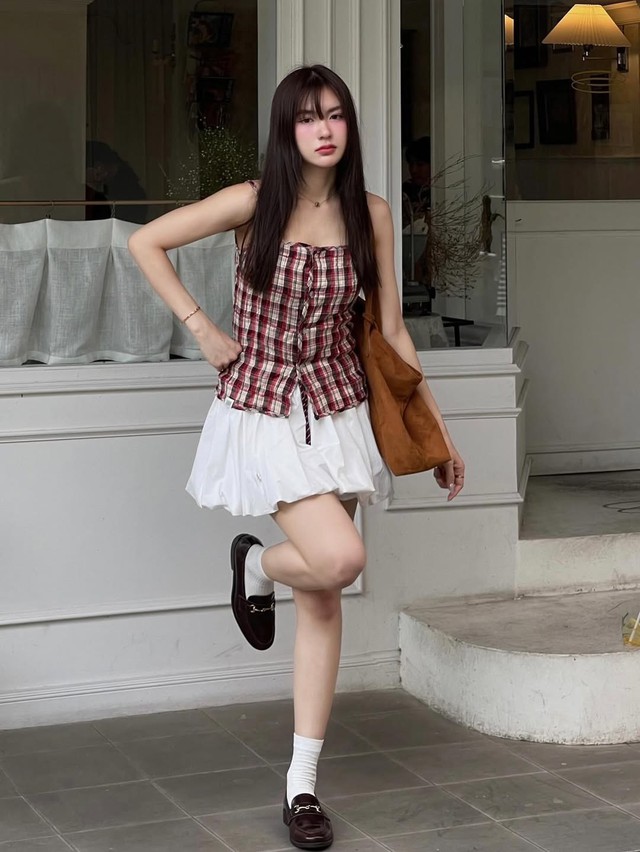 Áo họa tiết ca rô với những bản phối không nhàm chán - Ảnh 3.