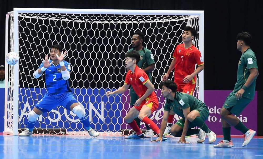 Tuyen-Viet- Nam-1.jpg