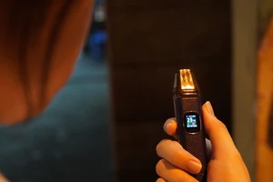Phạt đến 10 triệu đồng hành vi sử dụng, chứa chấp thuốc lá điện tử