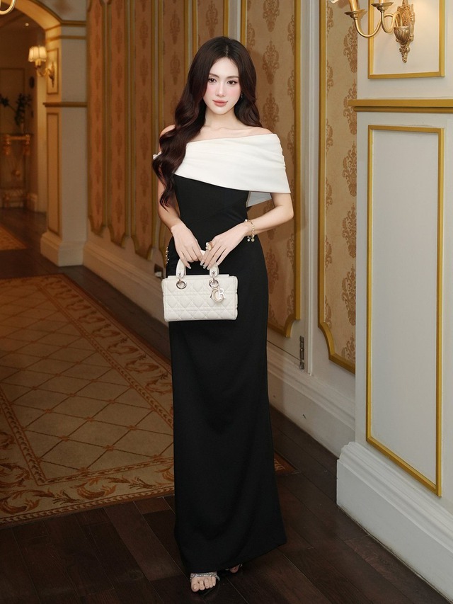 Váy body và phụ kiện đính đá tôn vẻ đẹp kiều diễm - Ảnh 2.