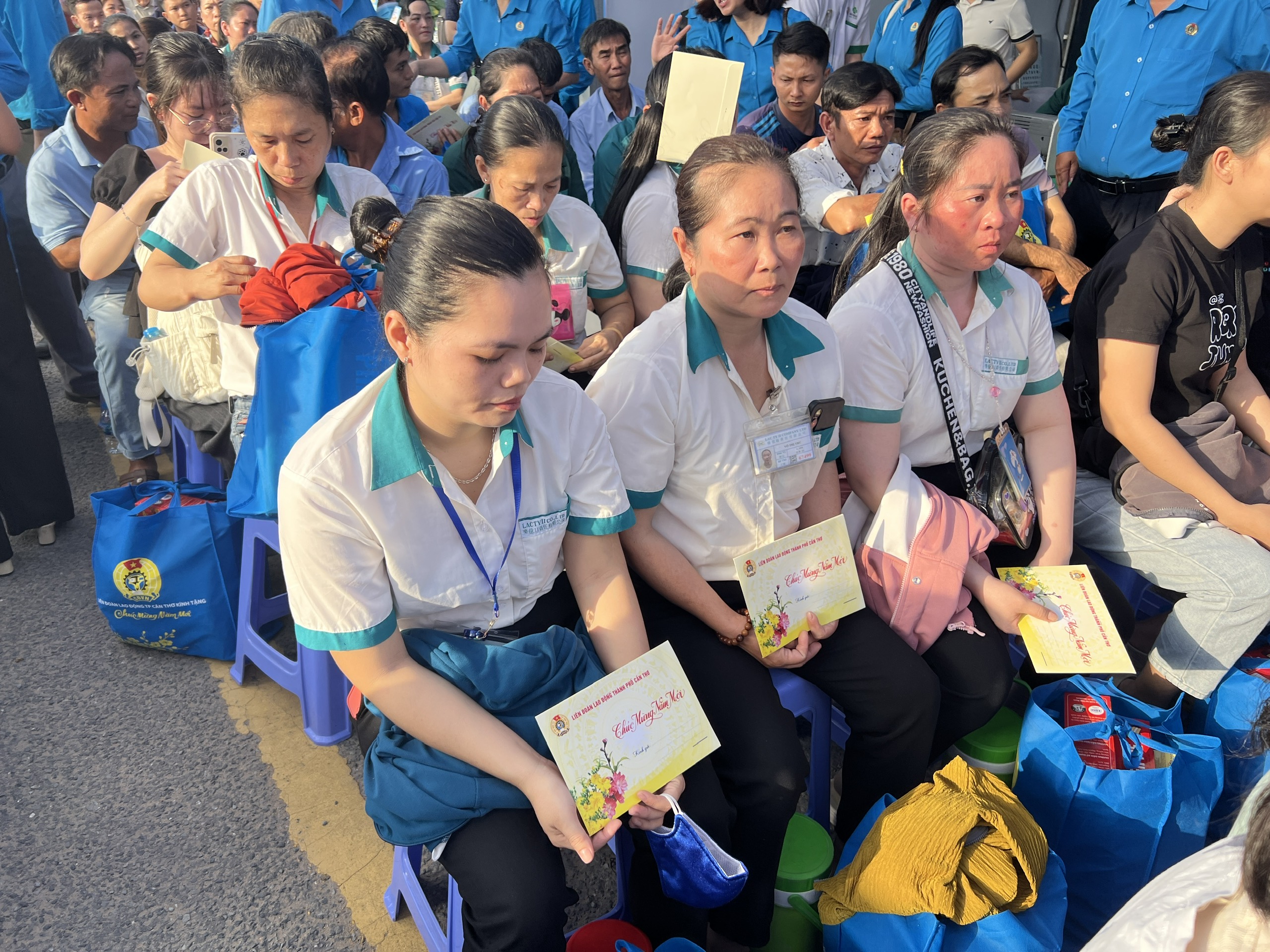 LĐLĐ TP Cần Thơ tặng 20.000 suất quà Tết đến đoàn viên, người lao động - Ảnh 6.