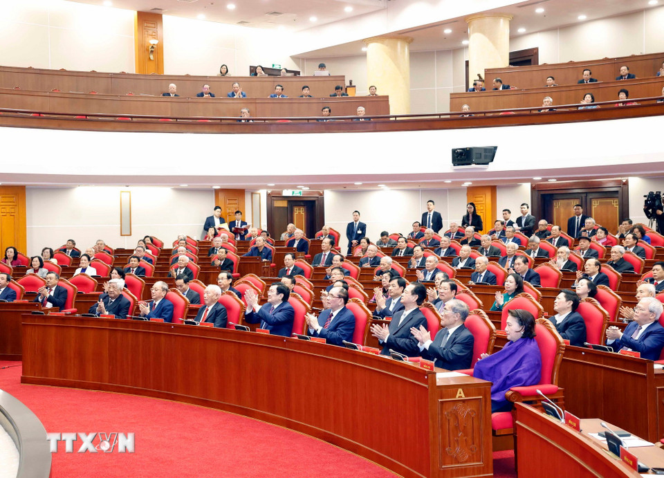 Bộ Chính trị, Ban Bí thư gặp mặt nguyên Ủy viên Ban Chấp hành Trung ương Đảng các khóa - Ảnh 2.