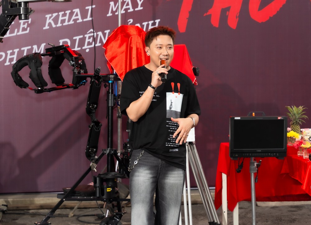 Trấn Thành đang che giấu điều gì sau chiếc mặt nạ của mình?- Ảnh 7.