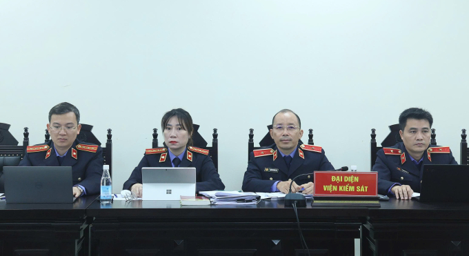 Đại diện VKSND Hà Nội tại tòa. Ảnh: Danh Lam