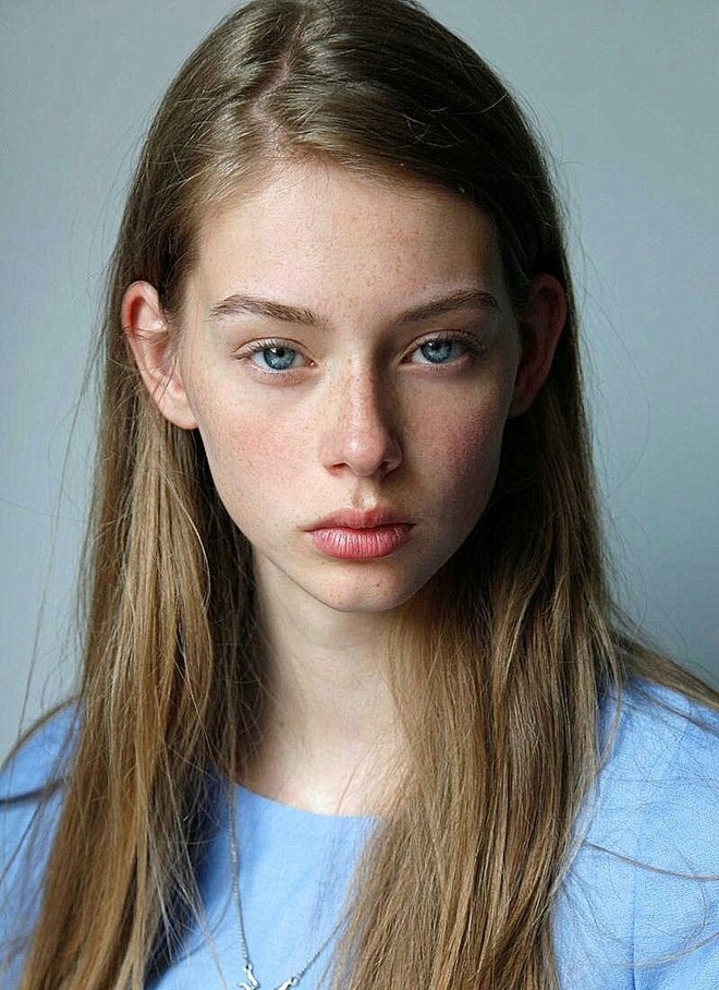 1770200534 558 Cuc vang cua Chanel la nu than phuong Bac co