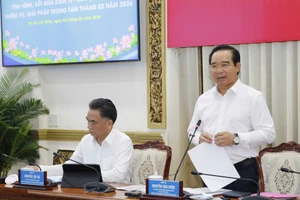 UBND TP.HCM họp cuối năm, bàn giải pháp tăng trưởng 2 con số và chăm lo Tết