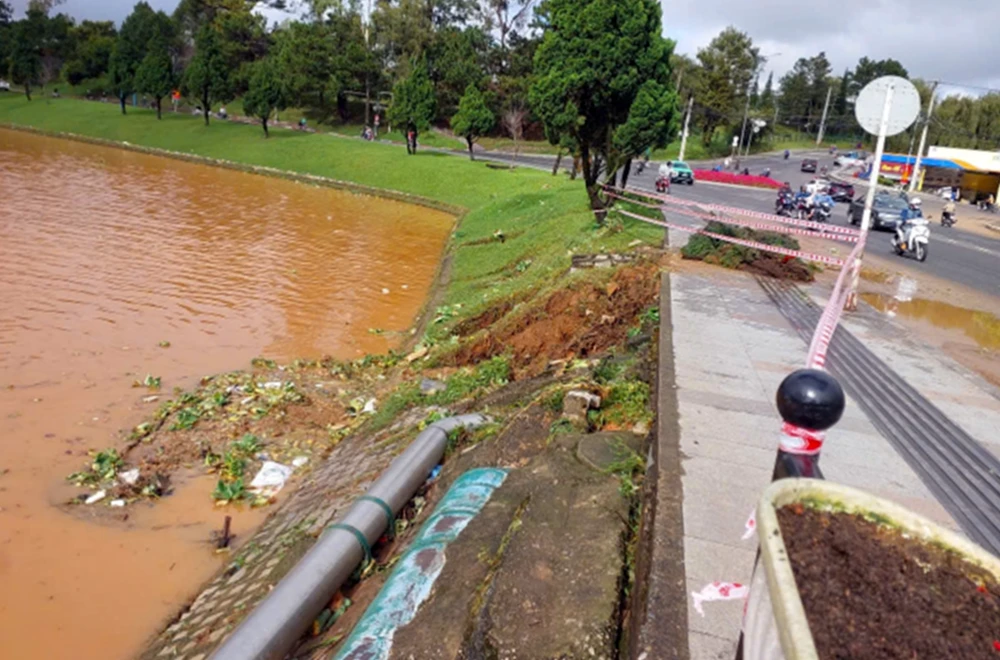 ho-xuan-huong (1).png