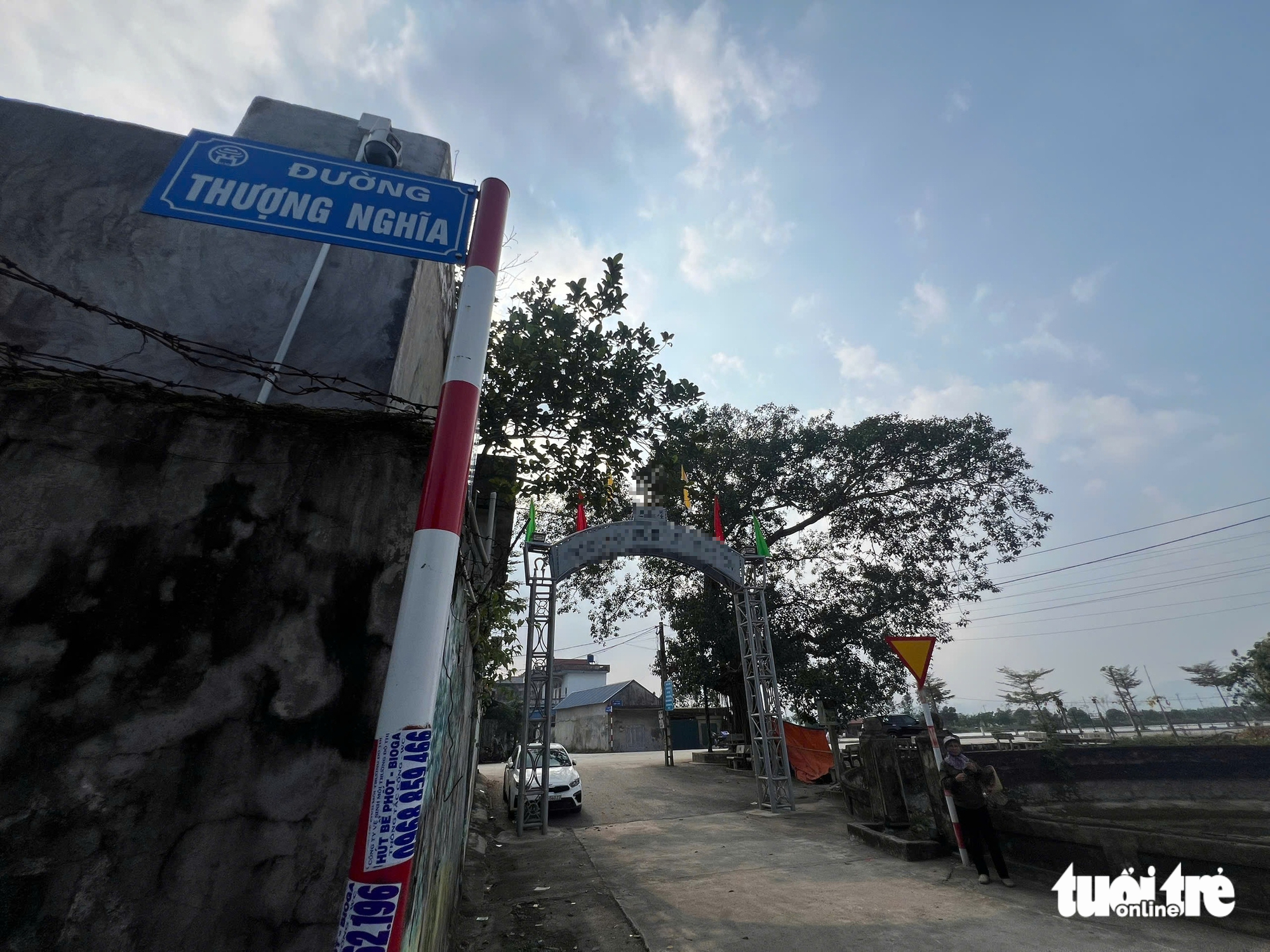 cổng chào - Ảnh 2.