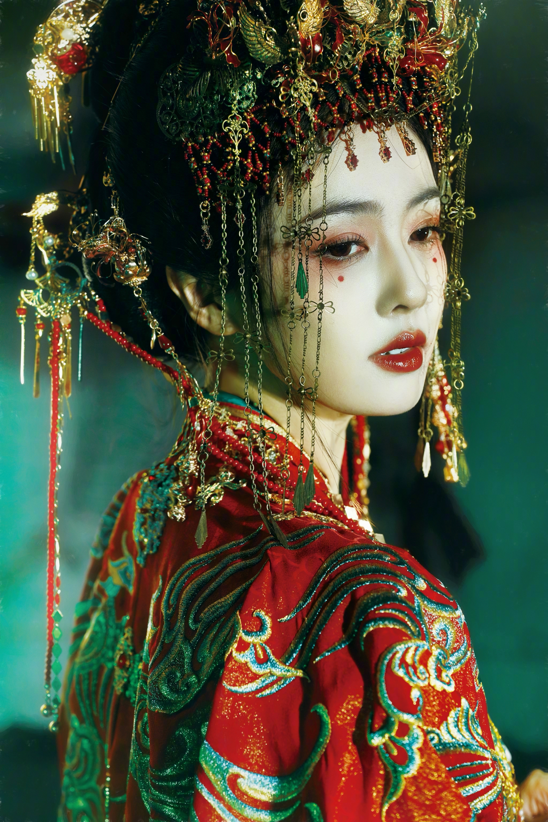 Cô dâu đẹp ma mị đang viral khắp Trung Quốc: Nhan sắc này AI cũng không vẽ nổi, đúng chuẩn cú sốc visual- Ảnh 3.